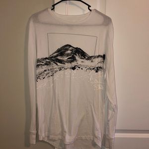 Graphic long sleeve t